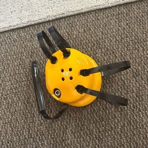 Sleek Yellow VR Headset with Black Straps